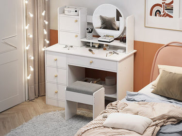 Dressing table with Mirror